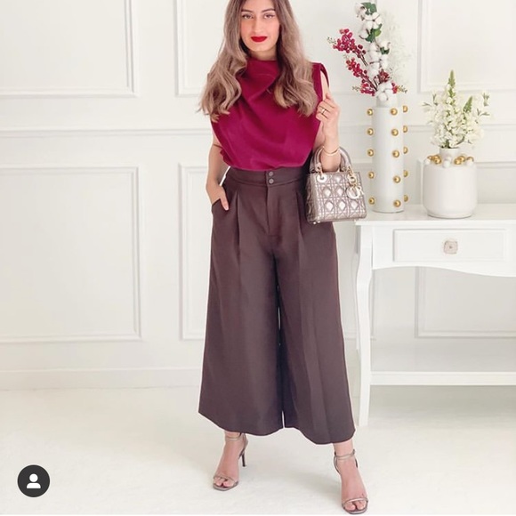 GORGEOUS ZARA NWT Pleated Blouse - Picture 7 of 9